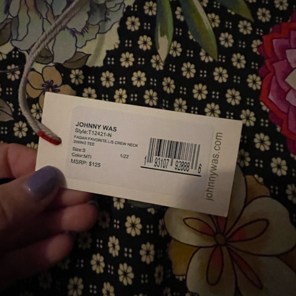 Johnny was swing t size small